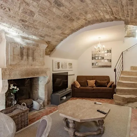 The Authentic Village House, Jacuzzi - By Feelluxuryholidays Holiday home *